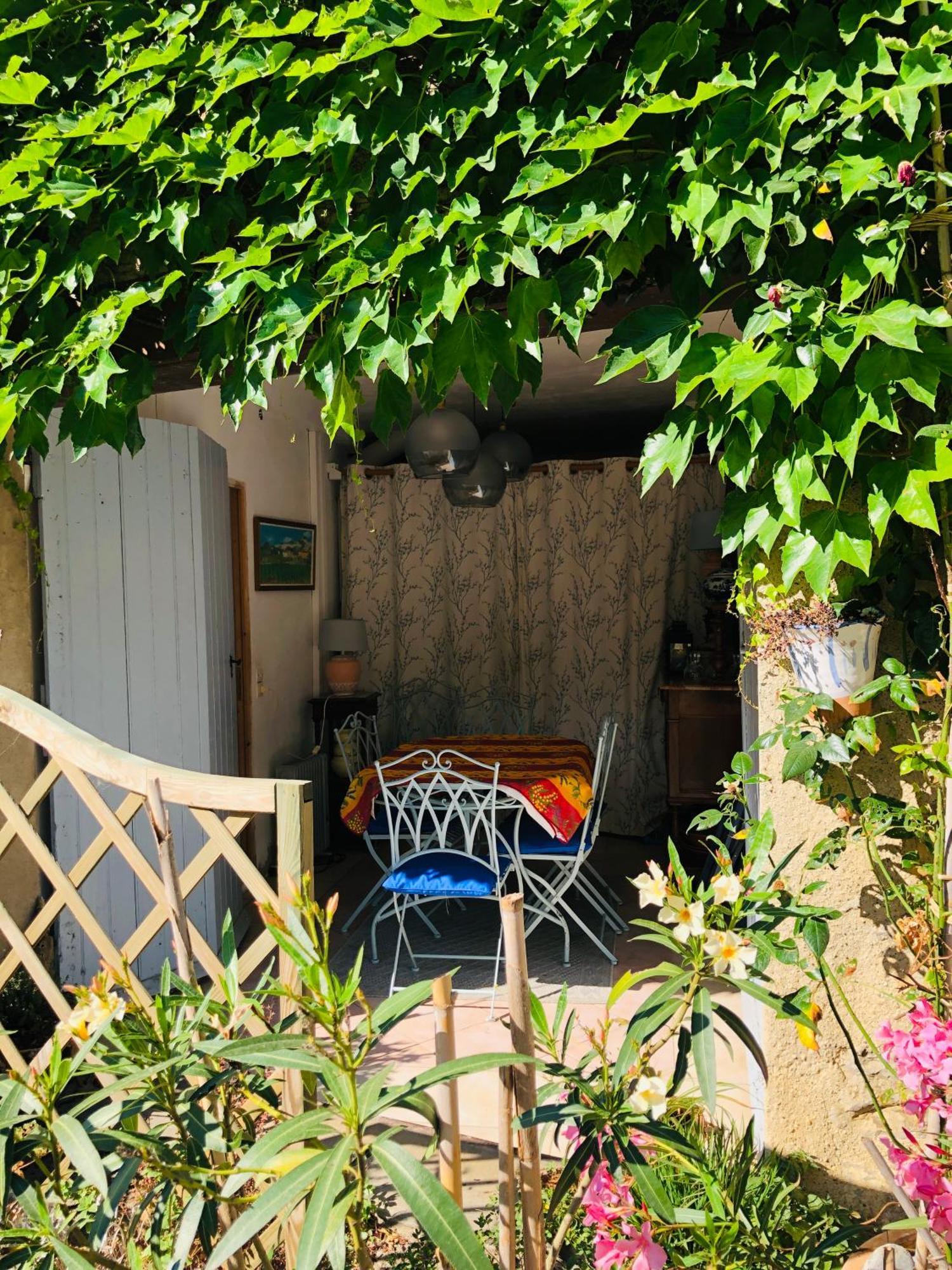 La Maison Vigne Vierge Лаграс Екстериор снимка